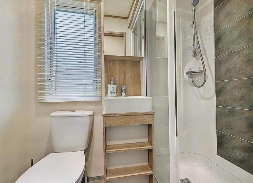 Cosy Corner Villa Brigham  Екстериор снимка