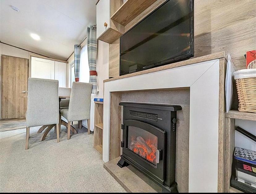 Cosy Corner Villa Brigham  Екстериор снимка